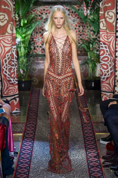 Look 54
